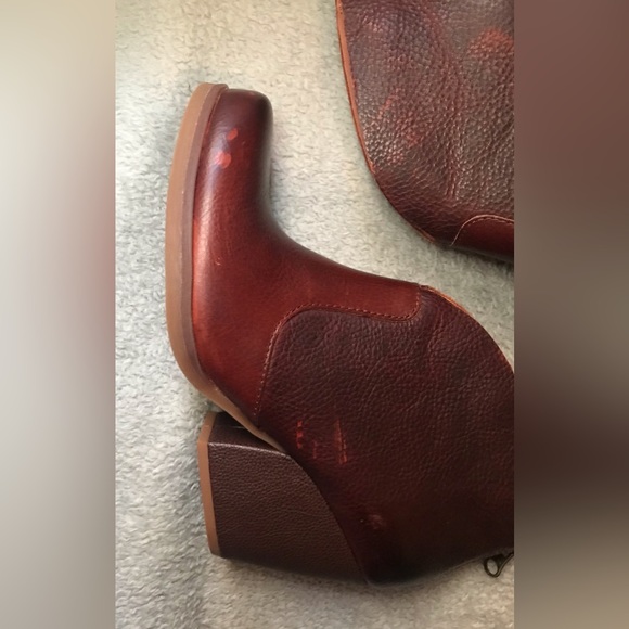 Korks ankle boots size 9.5 - Picture 7 of 9